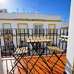 Arrumbadores Con Terraza En Conil