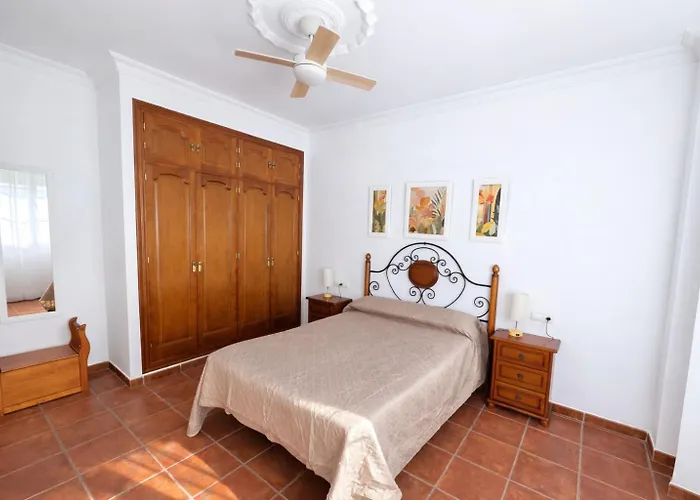 Arrumbadores Con Terraza En Conil *