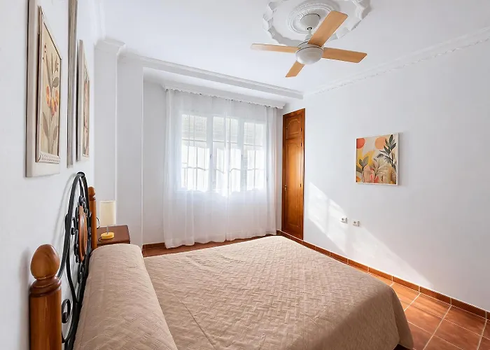 Arrumbadores Con Terraza En Conil *