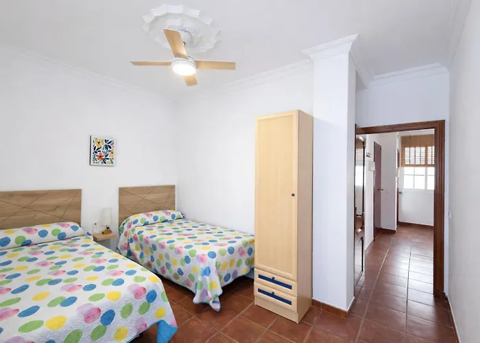 Arrumbadores Con Terraza En Conil